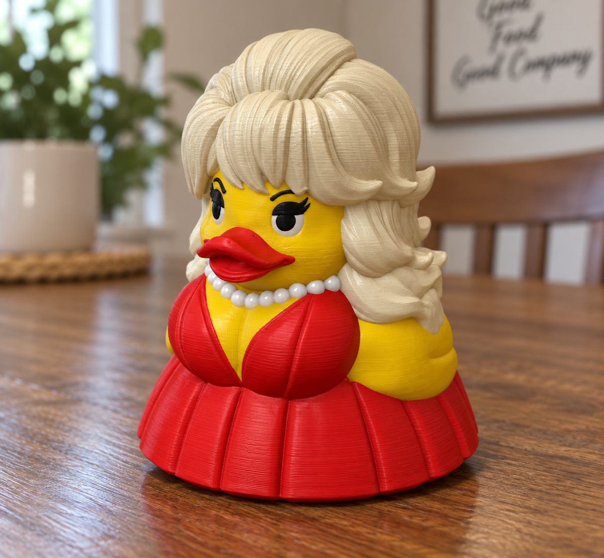 MunnyGrubbers - Diva Duck Figurine Collectible Plastic Statue 4 Inches Tall