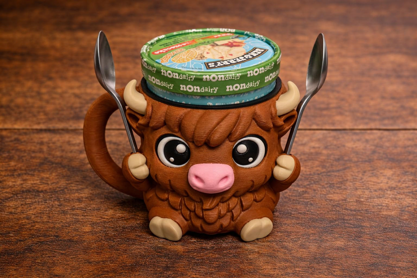 Highland Cow Ice Cream Pint Holder - Original Design - Fits Standard & Ninja-Creami Pints - 2 Spoon Slots - Insulated Cup Sleeve - Reusable Ice Cream Sleeve