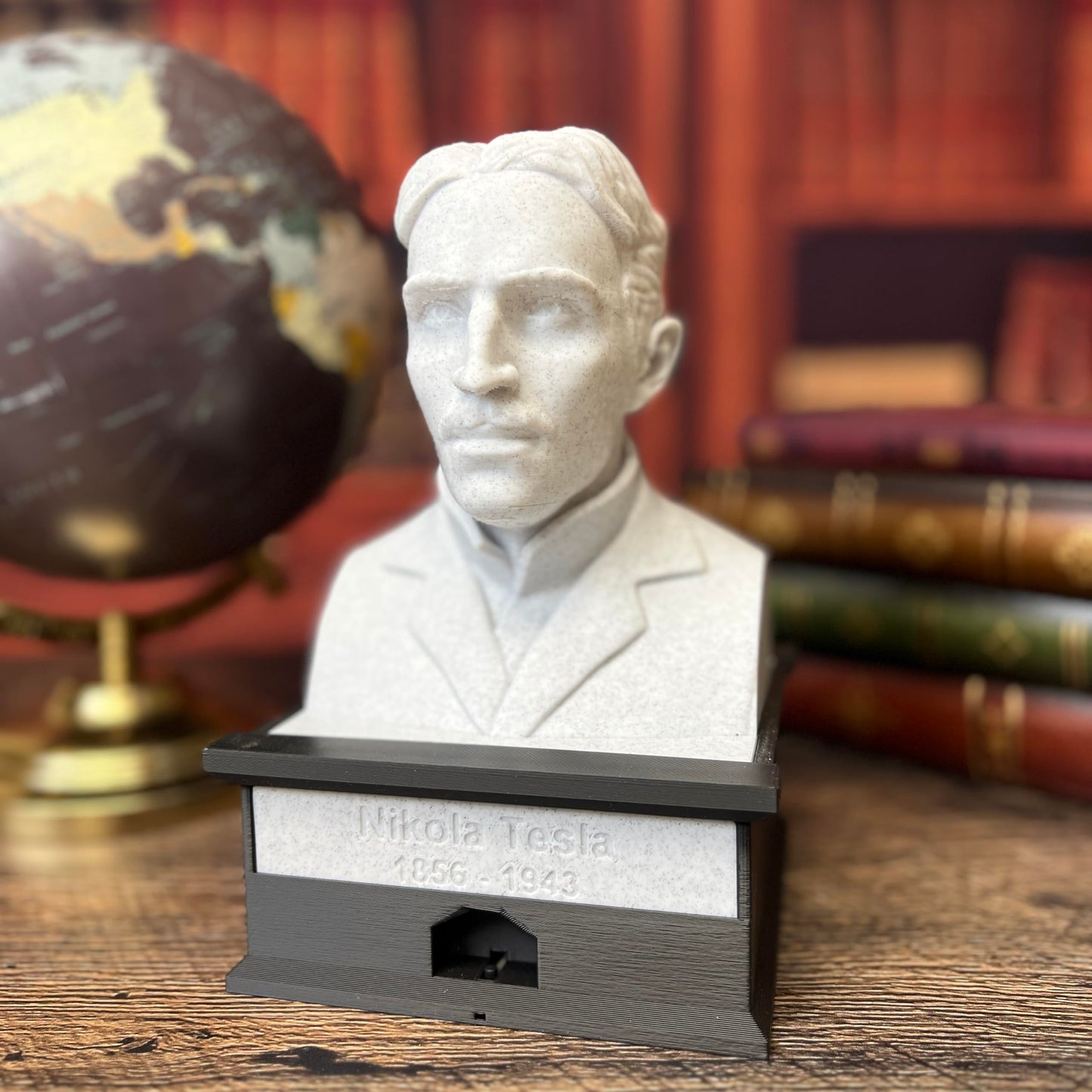Nikola Tesla - Talking Busts - Plastic Collectible Toy - Press The Button for a Quote or Fun Fact