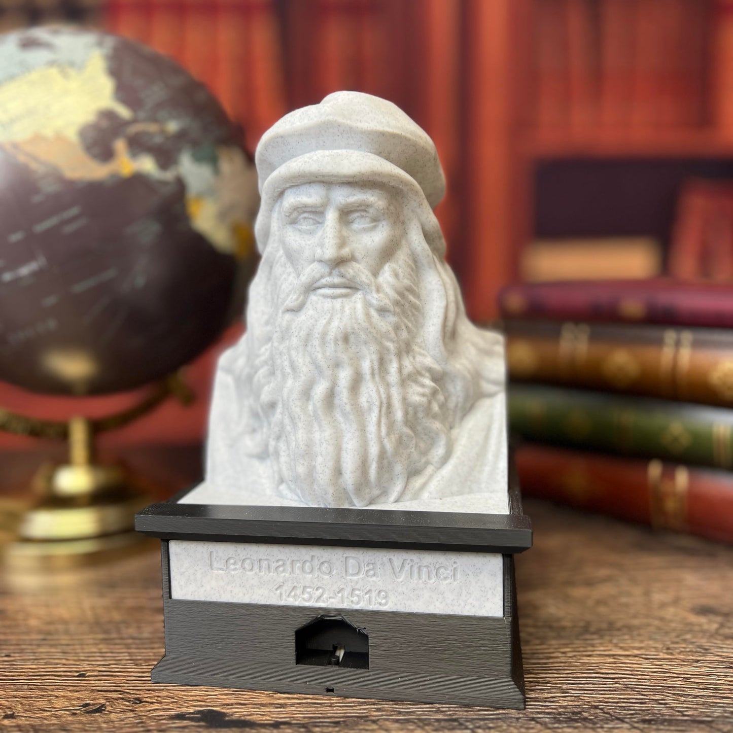 Leonardo Da Vinci - Talking Busts - Plastic Collectible Toy - Press The Button for a Quote or Fun Fact