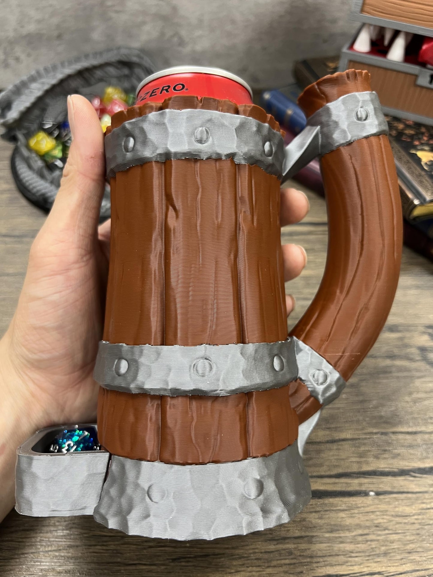 Tavern Mug Dice Tower - No Paint Odorless Insulated Cup Can Dice Tower - (Random 7PCS D20 Dice Set Included) - Dice Holder - Dungeons and Dragons - DND Gift