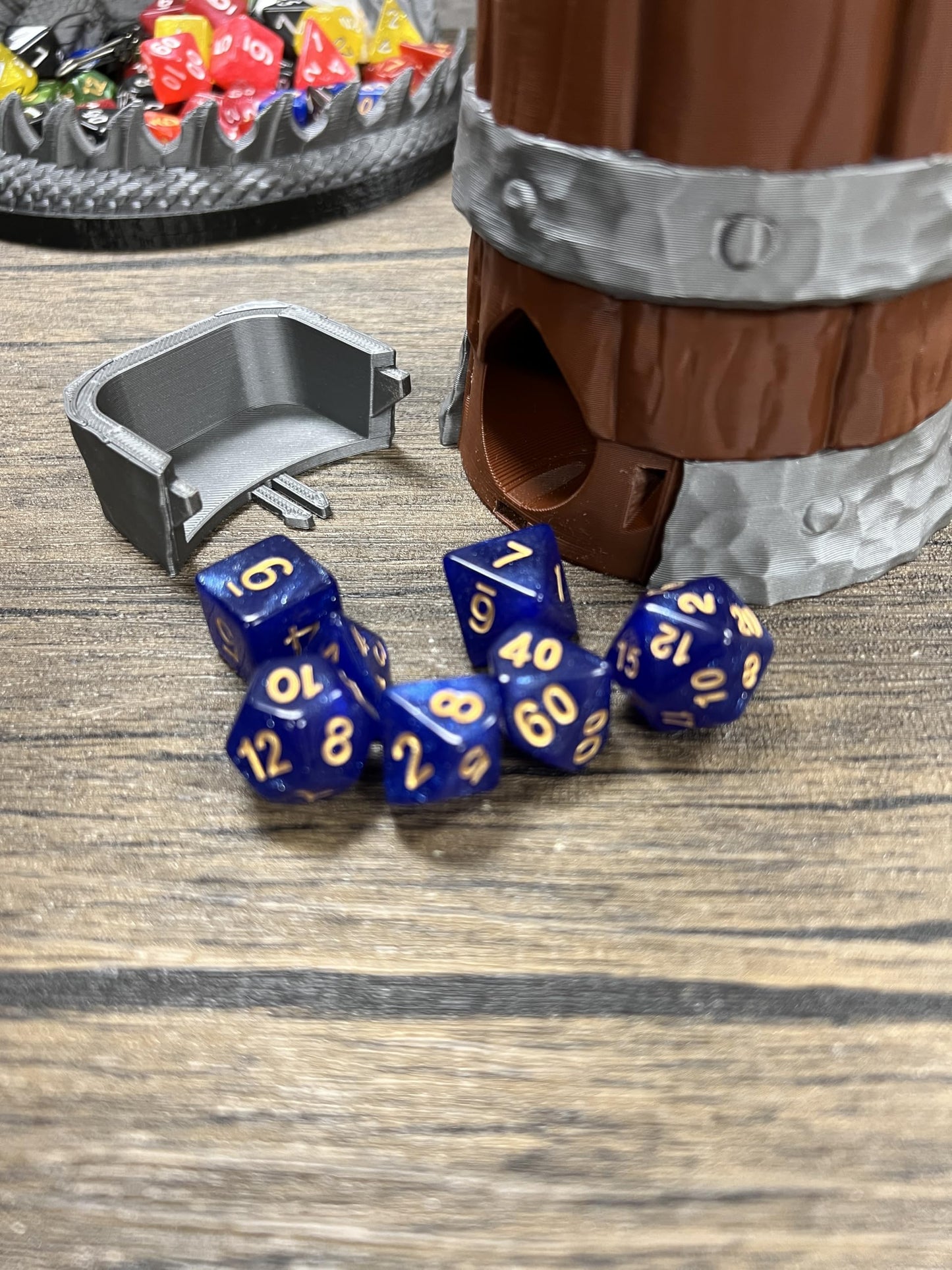Tavern Mug Dice Tower - No Paint Odorless Insulated Cup Can Dice Tower - (Random 7PCS D20 Dice Set Included) - Dice Holder - Dungeons and Dragons - DND Gift