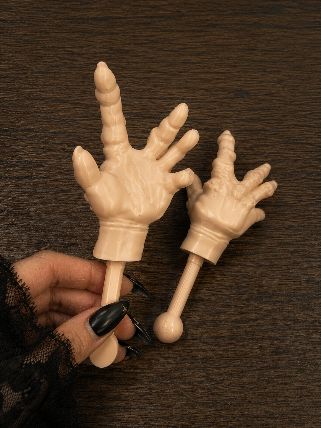 1 Pair Tiny Hands with Sticks - Mini Little Hand Stick Puppet - Halloween Costume - Strong Hand Prop - Scary Movies - Novelty Gift - TikTok Famous